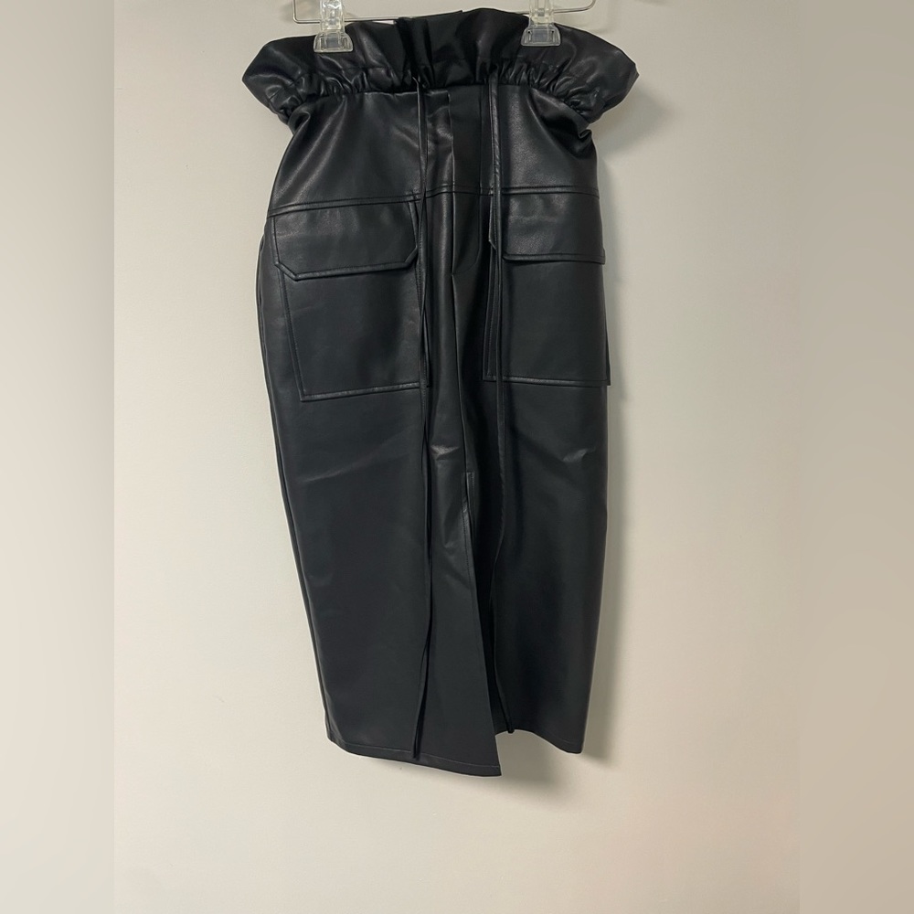 Gracia Vegan Leather Tie Front Skirt size S